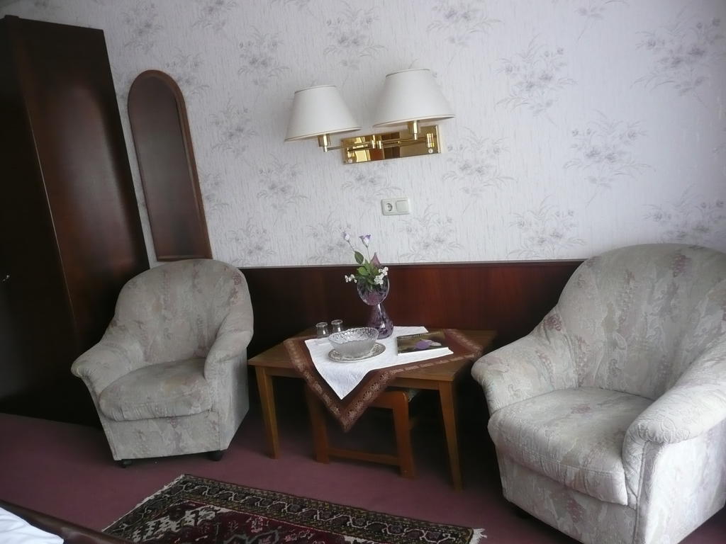 Hotel Olympia Bad Orb Habitación foto